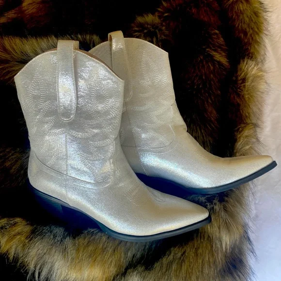 Kirliner Silver Cowboy Noot Metallic 39 - Picture 1 of 3